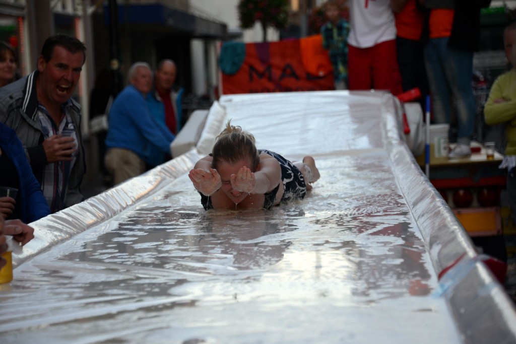 ../Images/Donderdag kermis 449.jpg